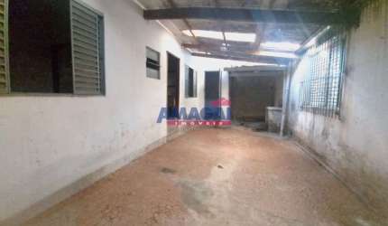 Casa com 1 quarto para alugar no Jardim Satélite, São José dos Campos  por R$ 1.500
