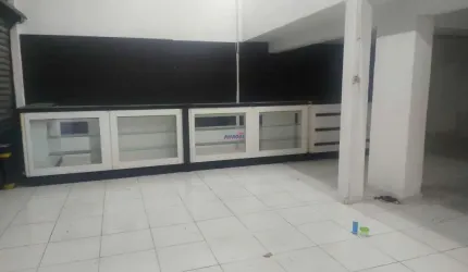 Sala comercial para alugar no Jardim Satélite, São José dos Campos  por R$ 3.850
