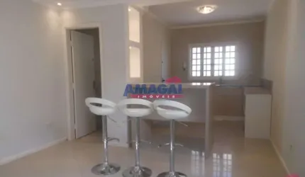 Casa em condomínio fechado com 2 quartos à venda no Jardim Flórida, Jacareí  por R$ 320.000