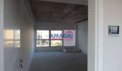 Sala comercial à venda na Vila Adyana, São José dos Campos  por R$ 390.000