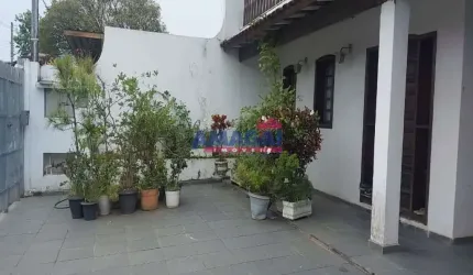 Casa com 2 quartos à venda no Jardim Jacinto, Jacareí  por R$ 500.000