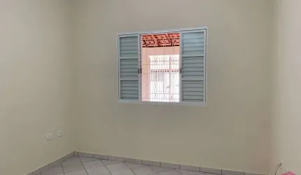 Casa com 2 quartos à venda na Cidade Jardim, Jacareí  por R$ 350.000