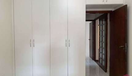 Casa com 3 quartos à venda na Vila Machado, Jacareí  por R$ 410.000