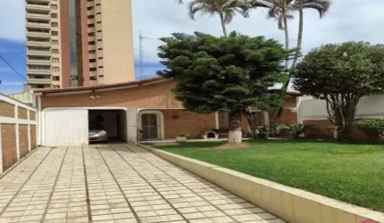 Casa com 4 quartos à venda no Jardim Mesquita, Jacareí  por R$ 600.000