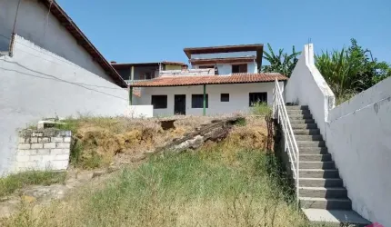 Casa com 1 quarto à venda no Jardim Terras de São João, Jacareí  por R$ 320.000