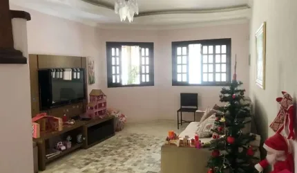 Casa com 4 quartos à venda no Loteamento Villa Branca, Jacareí  por R$ 700.000