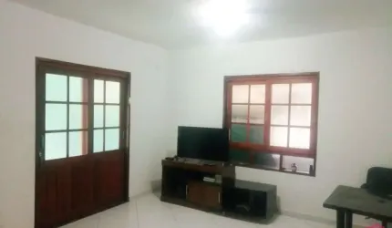 Casa com 3 quartos à venda no Jardim Santa Marina, Jacareí  por R$ 360.000