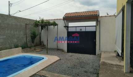 Casa com 3 quartos à venda no Jardim Leblon, Jacareí  por R$ 500.000