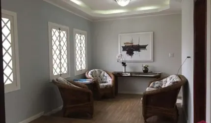 Casa com 4 quartos à venda na Cidade Jardim, Jacareí  por R$ 700.000