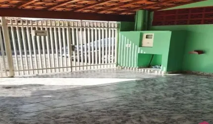 Casa com 2 quartos à venda na Cidade Jardim, Jacareí  por R$ 270.000