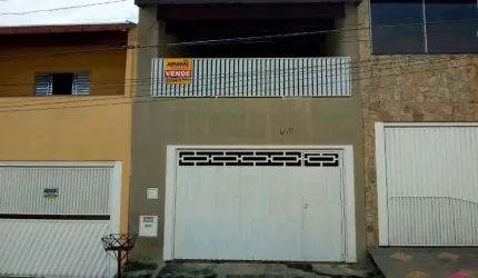 Casa com 4 quartos à venda na Vila Nova Aliança, Jacareí  por R$ 650.000