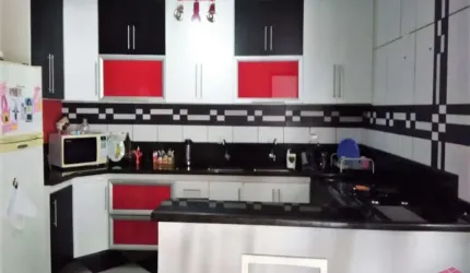 Casa com 4 quartos à venda na Vila Nova Aliança, Jacareí  por R$ 550.000