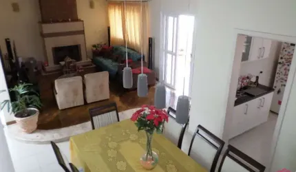 Casa em condomínio fechado com 4 quartos à venda no Jardim Coleginho, Jacareí  por R$ 1.800.000