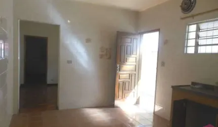 Casa com 4 quartos à venda no Jardim Santa Maria, Jacareí  por R$ 390.000