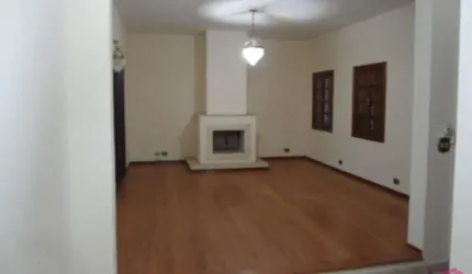Casa com 4 quartos à venda no Jardim Santa Maria, Jacareí  por R$ 700.000