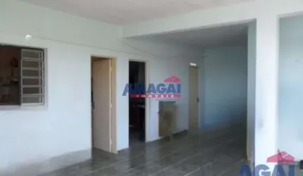 Casa com 3 quartos à venda no Jardim Colônia, Jacareí  por R$ 450.000