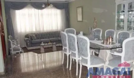 Casa com 4 quartos à venda no Jardim Santa Maria, Jacareí 