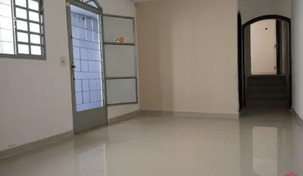 Casa com 3 quartos para alugar no Jardim Califórnia, Jacareí  por R$ 2.400