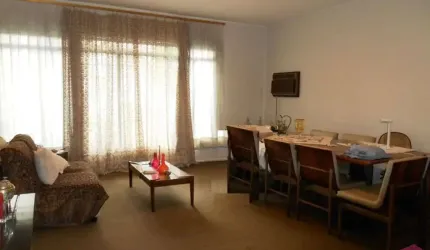 Casa com 3 quartos à venda no Centro, Jacareí  por R$ 650.000