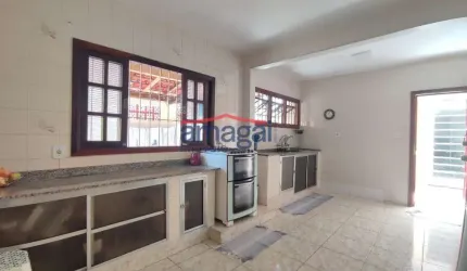 Casa com 3 quartos à venda na Cidade Jardim, Jacareí  por R$ 365.000