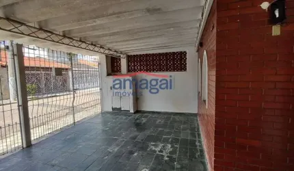 Casa com 3 quartos à venda na Vila Martinez, Jacareí  por R$ 340.000