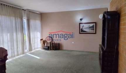Casa com 3 quartos à venda no Centro, Jacareí  por R$ 480.000