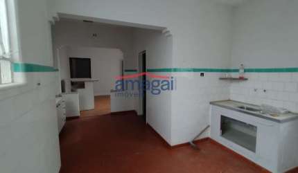 Casa com 2 quartos à venda no Centro, Jacareí  por R$ 350.000