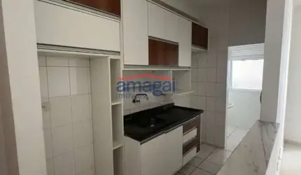 Apartamento com 2 quartos para alugar no Centro, Jacareí  por R$ 2.000