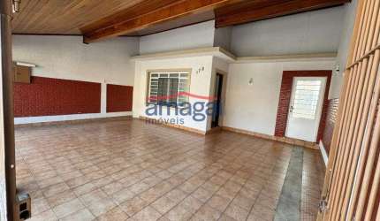Casa com 3 quartos à venda no Jardim Jacinto, Jacareí  por R$ 420.000