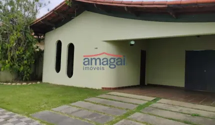 Casa com 3 quartos à venda no Centro, Jacareí  por R$ 750.000