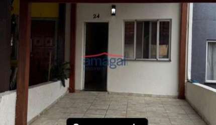 Casa em condomínio fechado com 2 quartos à venda no Bairro do Colonia, Jacareí  por R$ 280.000