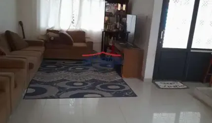 Casa com 3 quartos à venda no Parque dos Príncipes, Jacareí  por R$ 375.000