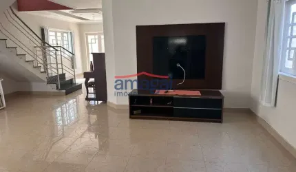 Casa com 3 quartos à venda no Jardim Siesta, Jacareí  por R$ 740.000
