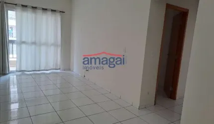 Apartamento com 2 quartos para alugar no Parque Santo Antônio, Jacareí  por R$ 1.900