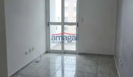 Apartamento com 3 quartos para alugar no Jardim Califórnia, Jacareí  por R$ 2.500