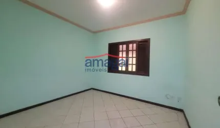 Casa com 3 quartos para alugar na Cidade Jardim, Jacareí  por R$ 2.700