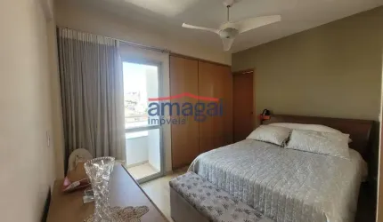 Apartamento com 2 quartos à venda no Centro, Jacareí  por R$ 375.000