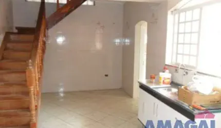Casa com 4 quartos para alugar no Centro, Jacareí  por R$ 2.800