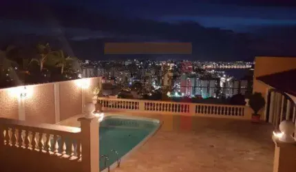 Casa com 3 quartos à venda na Avenida do Antão, 168, Centro, Florianópolis por R$ 2.968.000