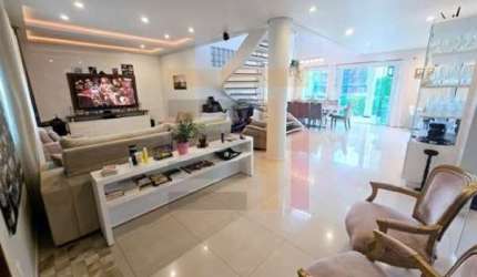 Casa em condomínio fechado com 3 quartos à venda na Rua Douglas Seabra Levier, 228, Carvoeira, Florianópolis por R$ 4.000.000