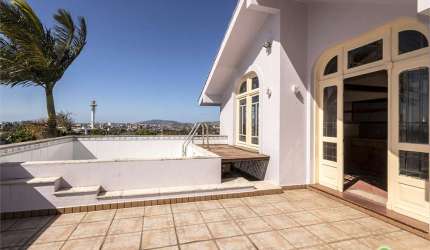 Casa com 4 quartos à venda em Menino Deus - RS