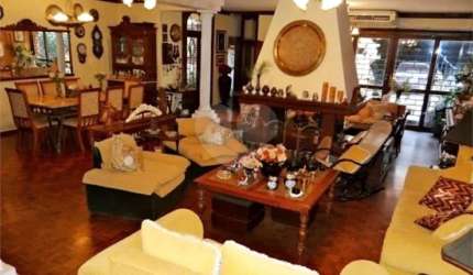 Casa com 6 quartos à venda em Vila Assunção - RS
