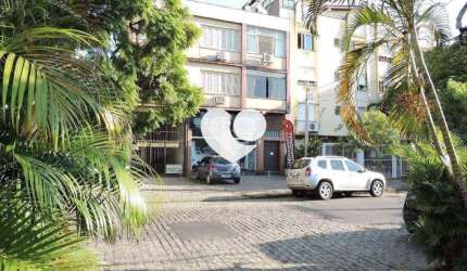 Prédio inteiro à venda em Menino Deus - RS