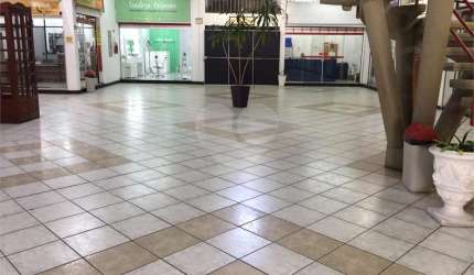 Prédio inteiro à venda em Centro - RS