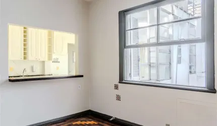 Apartamento com 3 quartos à venda em Azenha - RS