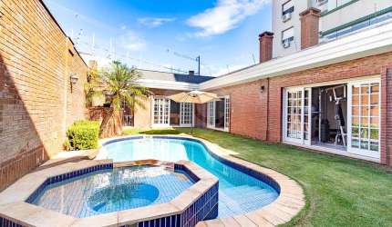 Casa com 4 quartos à venda em Vila Jardim - RS