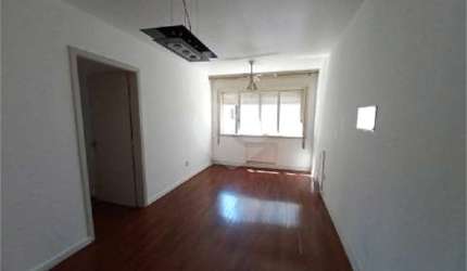 Apartamento com 3 quartos à venda ou para locação em Menino Deus - RS