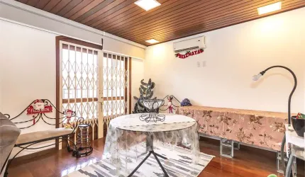 Apartamento com 4 quartos à venda em Vila Ipiranga - RS