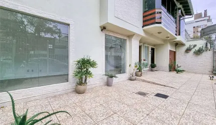 Casa com 3 quartos à venda em Menino Deus - RS