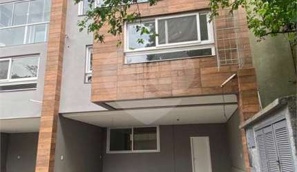 Condomínio com 4 quartos à venda em Tristeza - RS